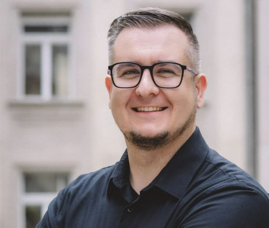 száz